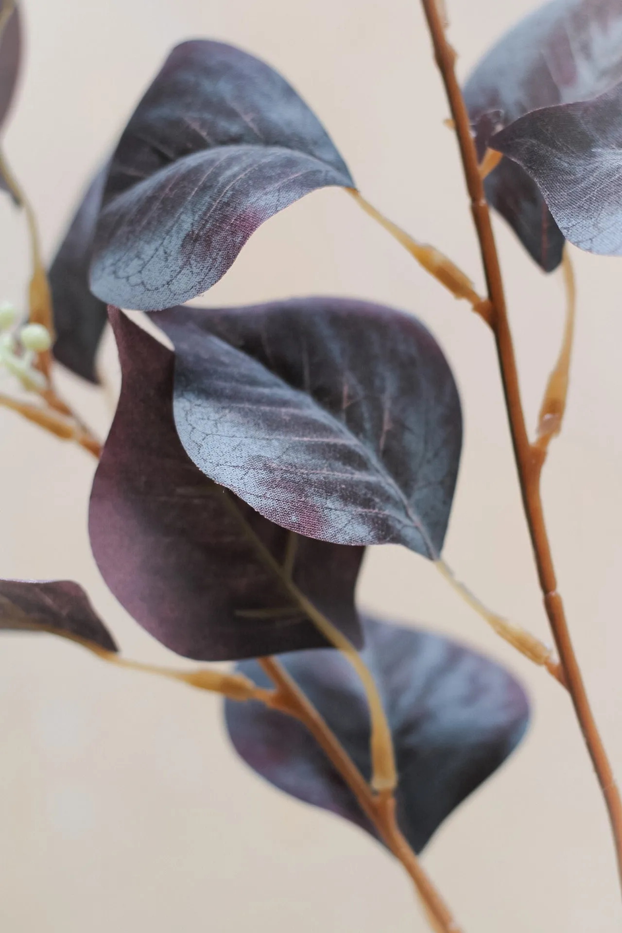 Faux Deep Burgundy Seeded Noah Leaf Stem