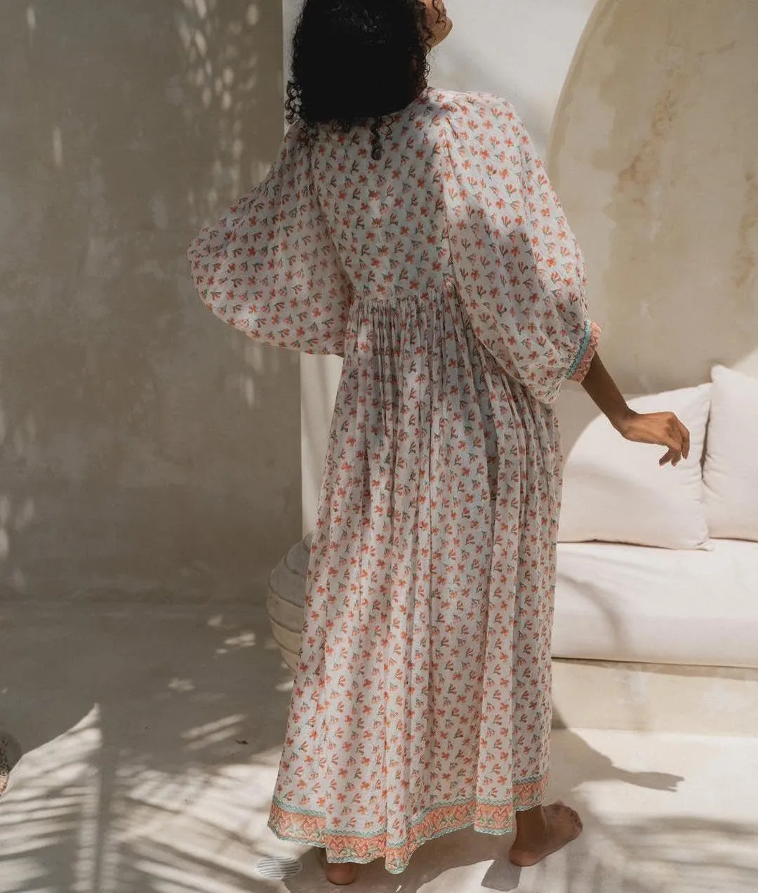 Floral Print Boho Puff Sleeve Maxi Dresses Flowy V Neck Sundresses for Women Ruffle Smocked Tiered Loose Long Dresses