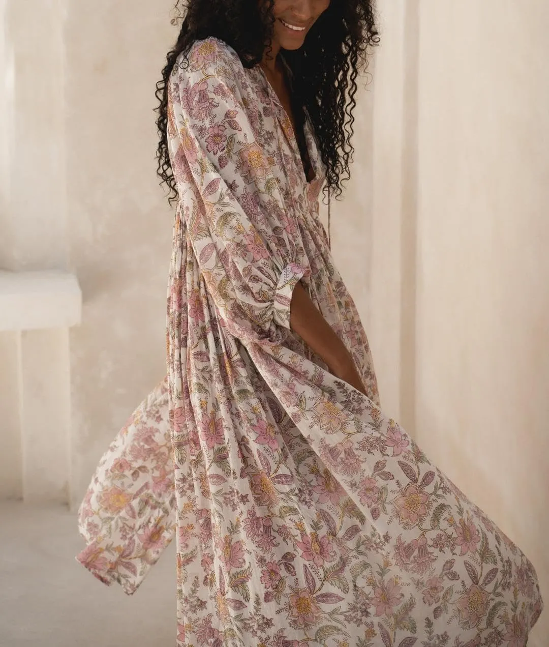 Floral Print Boho Puff Sleeve Maxi Dresses Flowy V Neck Sundresses for Women Ruffle Smocked Tiered Loose Long Dresses