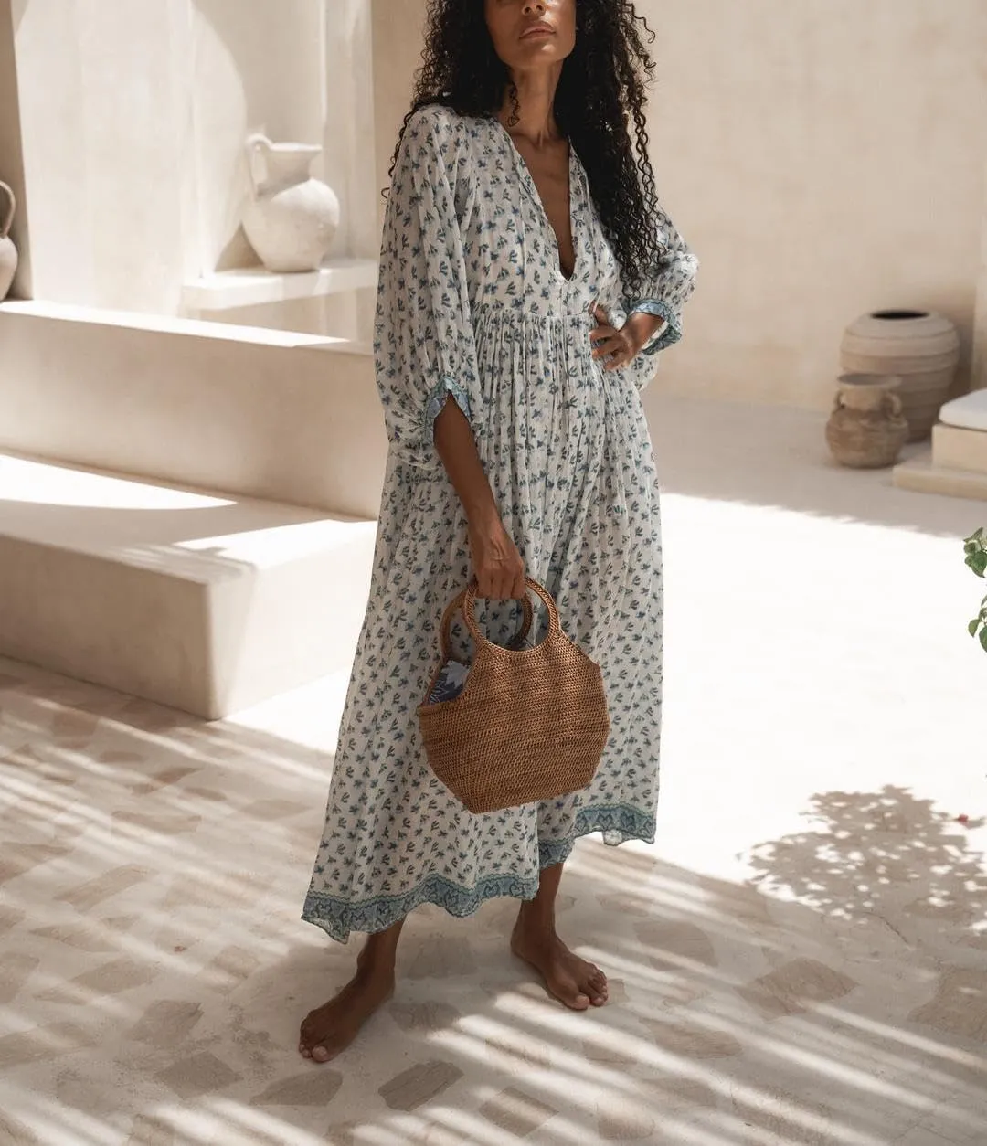Floral Print Boho Puff Sleeve Maxi Dresses Flowy V Neck Sundresses for Women Ruffle Smocked Tiered Loose Long Dresses