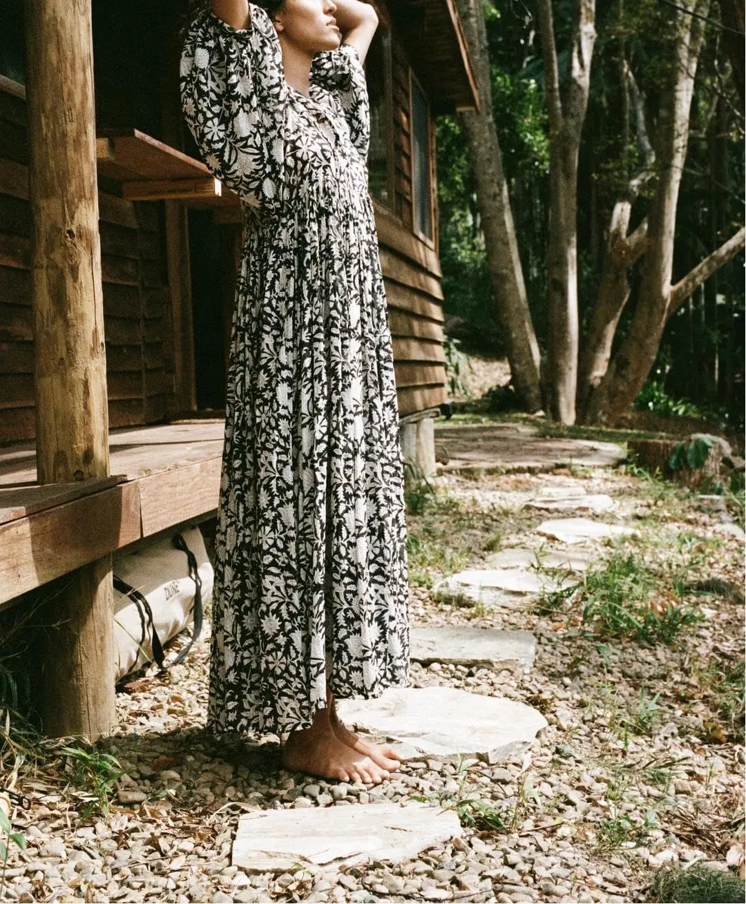 Floral Print Boho Puff Sleeve Maxi Dresses Flowy V Neck Sundresses for Women Ruffle Smocked Tiered Loose Long Dresses