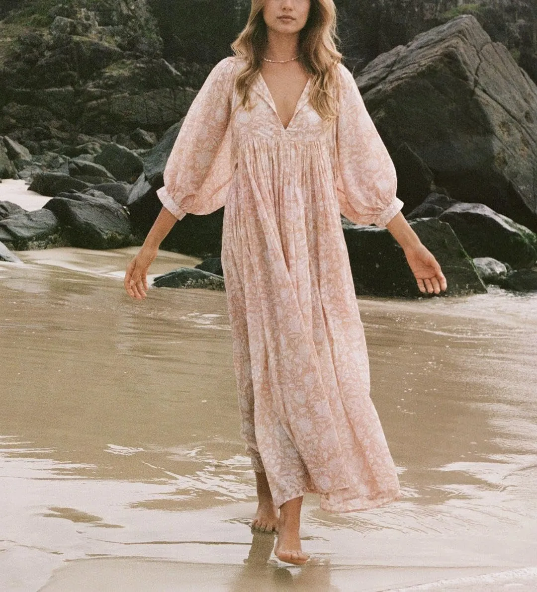Floral Print Boho Puff Sleeve Maxi Dresses Flowy V Neck Sundresses for Women Ruffle Smocked Tiered Loose Long Dresses